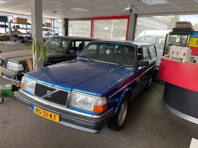 Volvo 240 2.4 D6 VAN ORIG. NL NAP