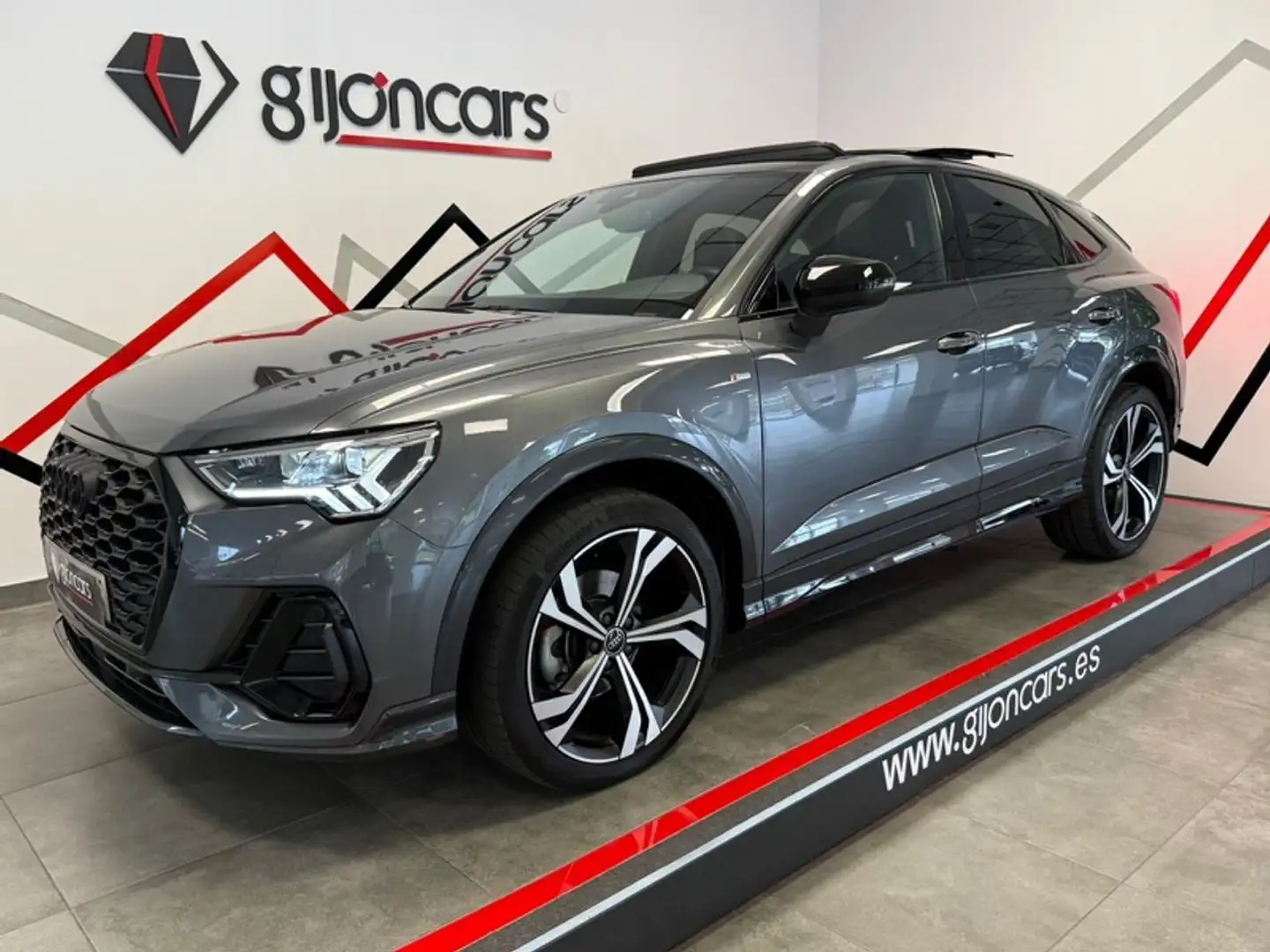 Audi Q3 35 TDI Black line S tronic 110kW - 1