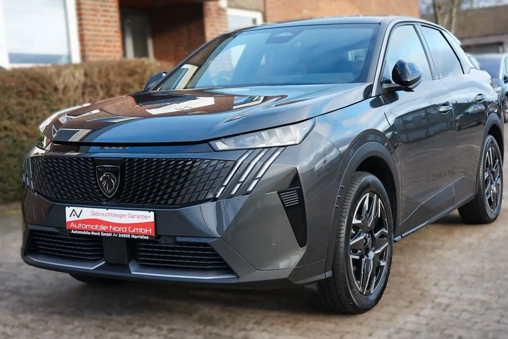 Peugeot 3008 GT Hybrid 145 GT*Panorama*Kamera*Focal Grau - 2
