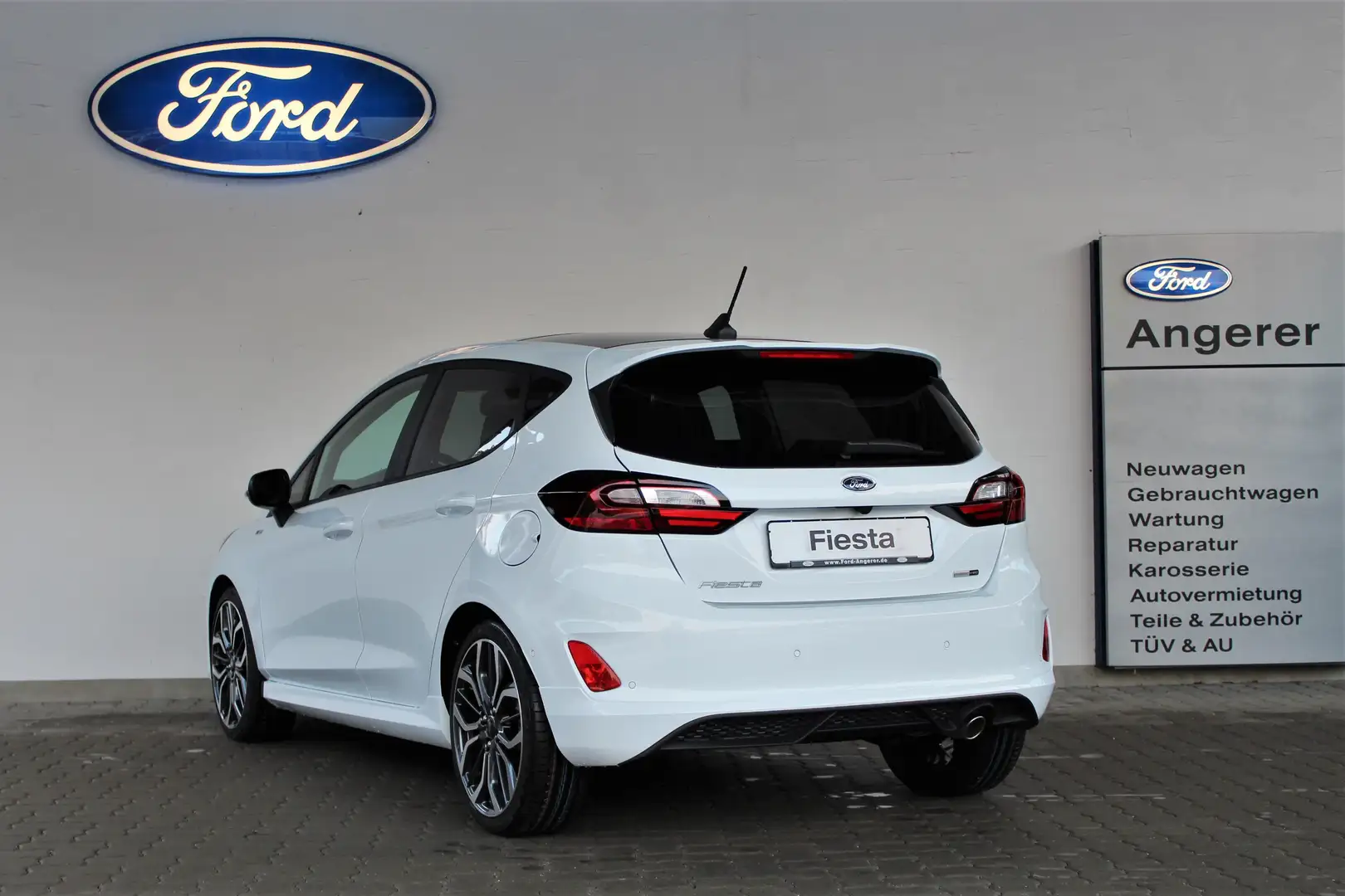 Ford Fiesta ST-Line Vignale Navi,Pano,WinPa,LED,ACC,CAM,8-fach Weiß - 2