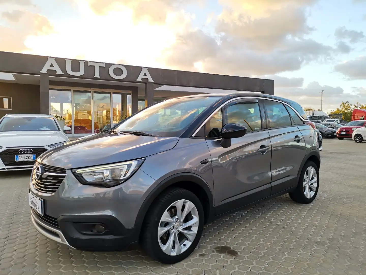 Opel Crossland X X 1.2 T 12V 110 CV S&S Innov. Grijs - 1