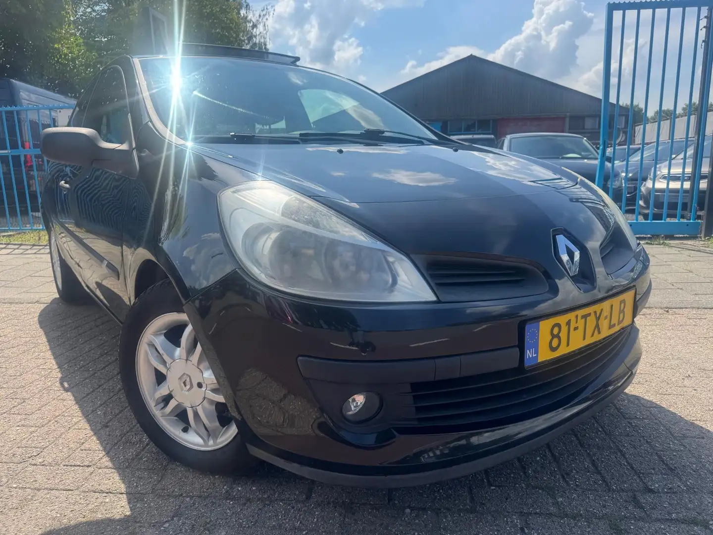 Renault Clio 1.2-16V Expression A-C Elek-Pakket Pano Lmv NAP Noir - 2
