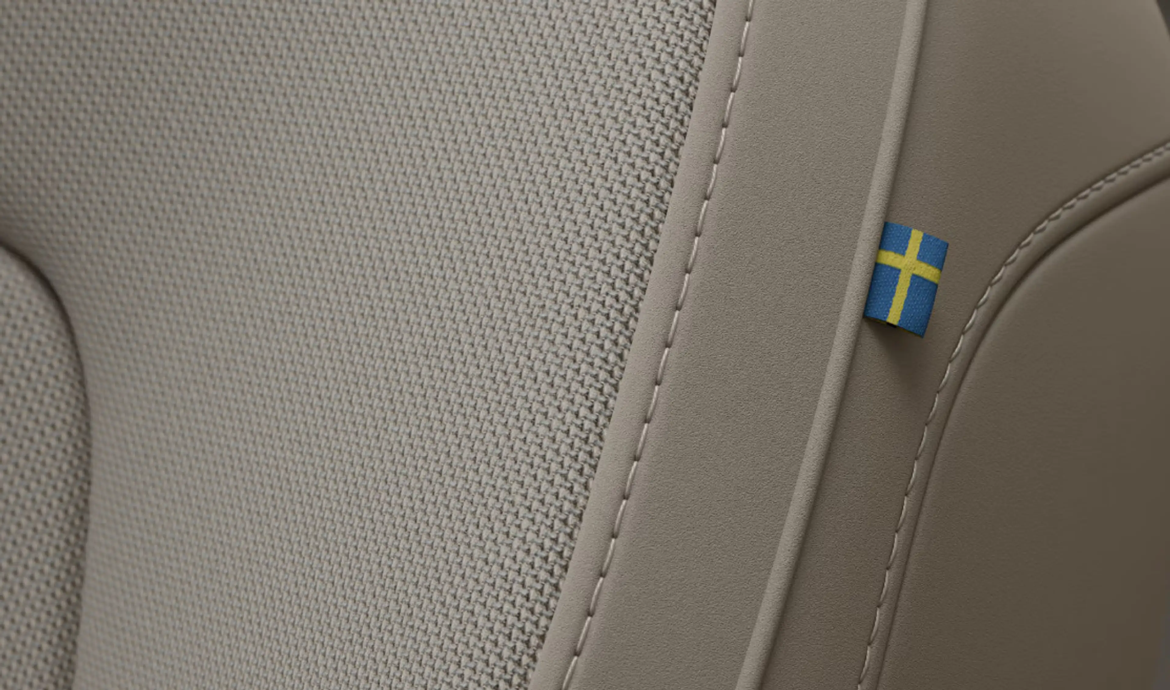 Volvo EX30 P3 Long Range Plus Europa 69 kWh | Google | Harman — photo 12