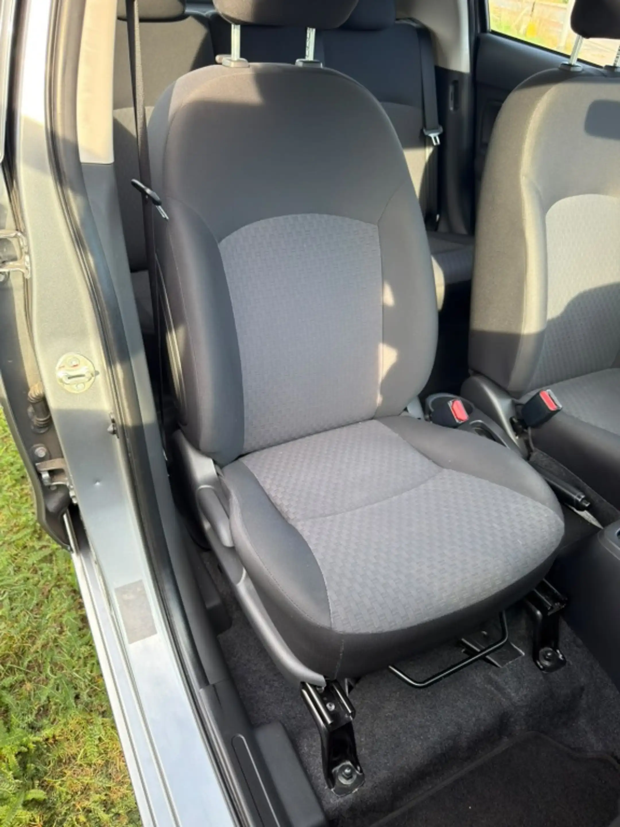 Mitsubishi Space Star 1.0 Cool+ — photo 9