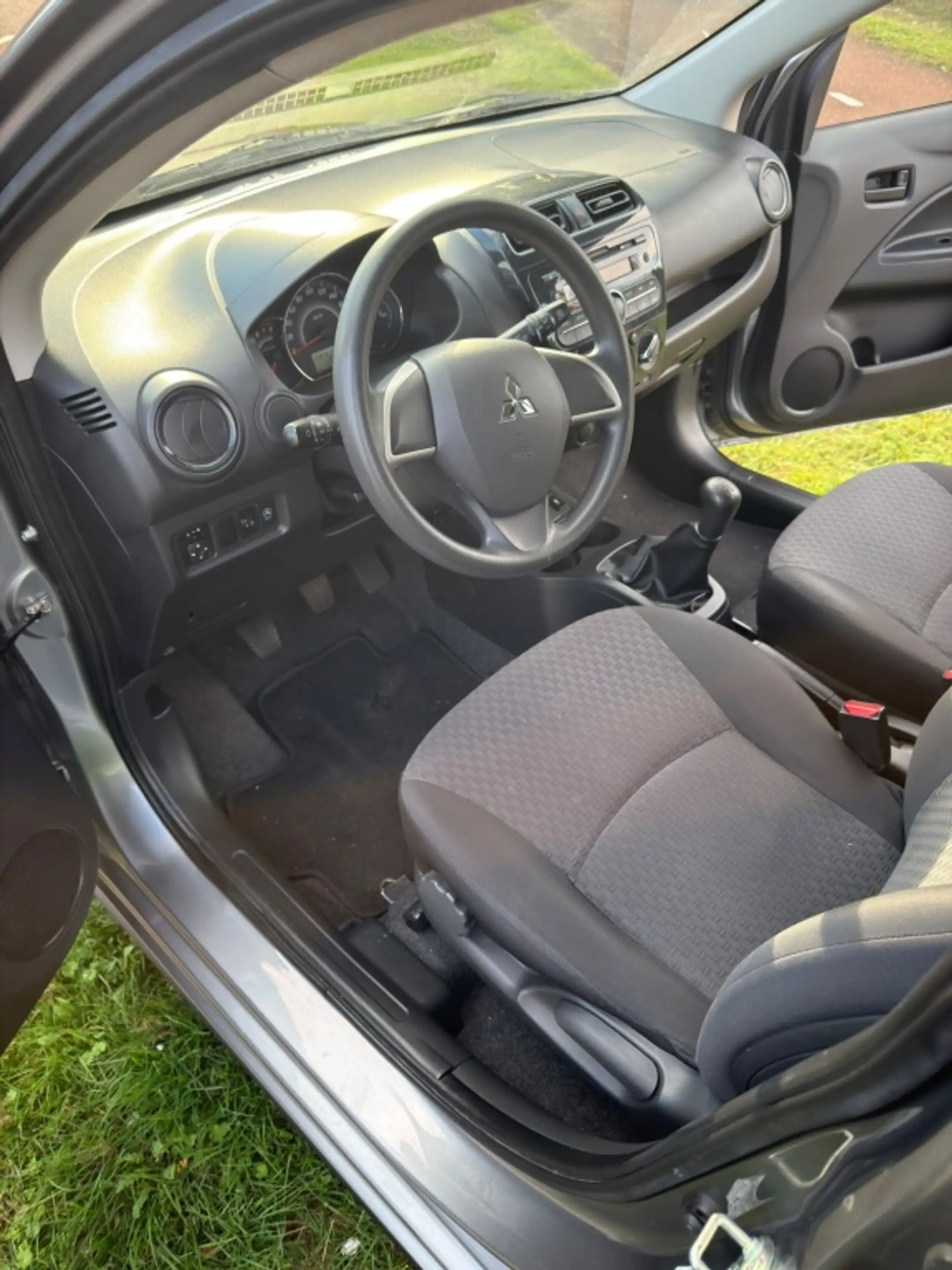 Mitsubishi Space Star 1.0 Cool+ — photo 10