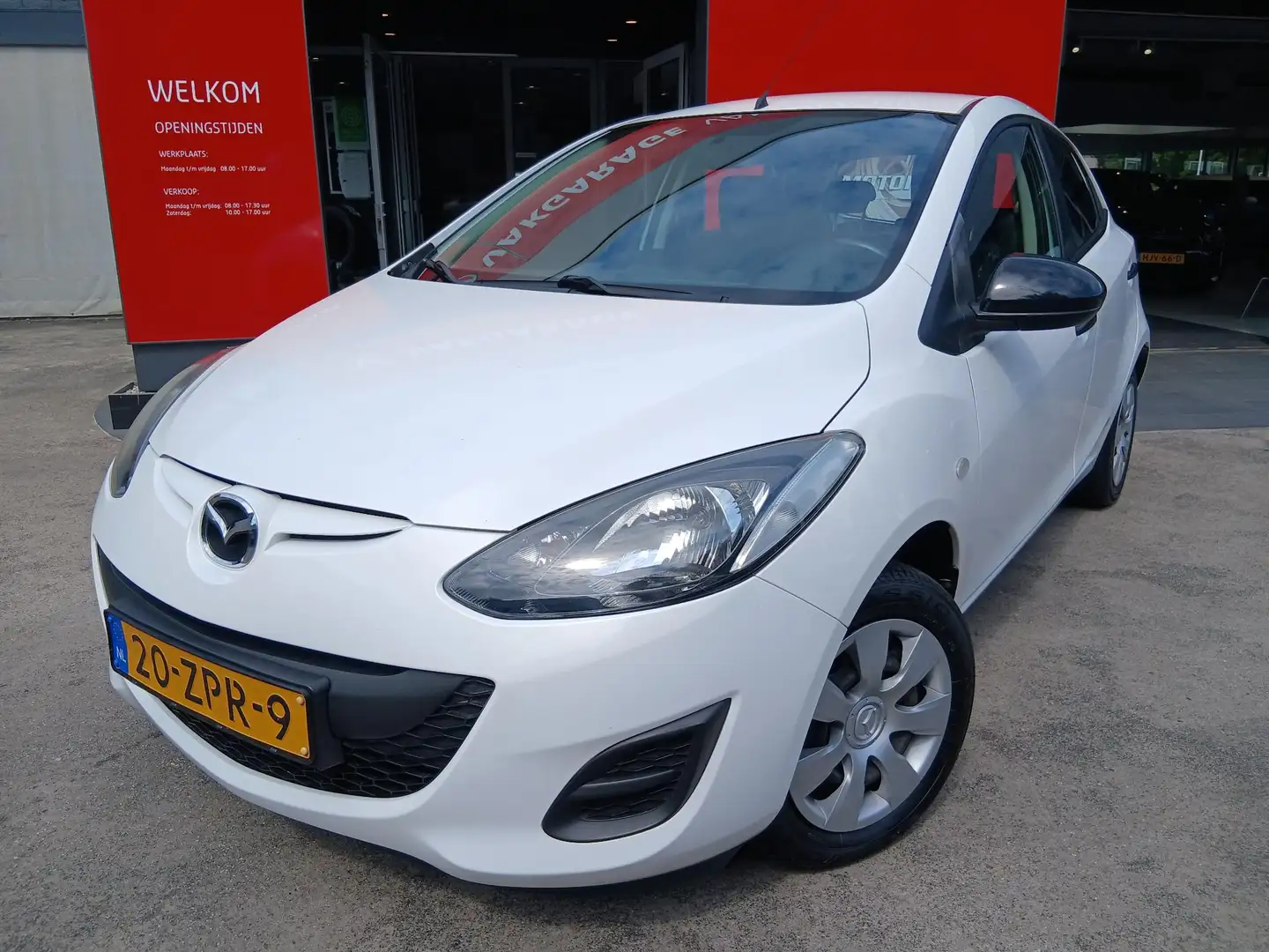 Mazda 2 1.3 BIFUEL Cool Wit - 2