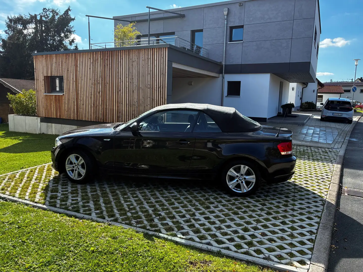 BMW 118 118d Cabrio Schwarz - 2