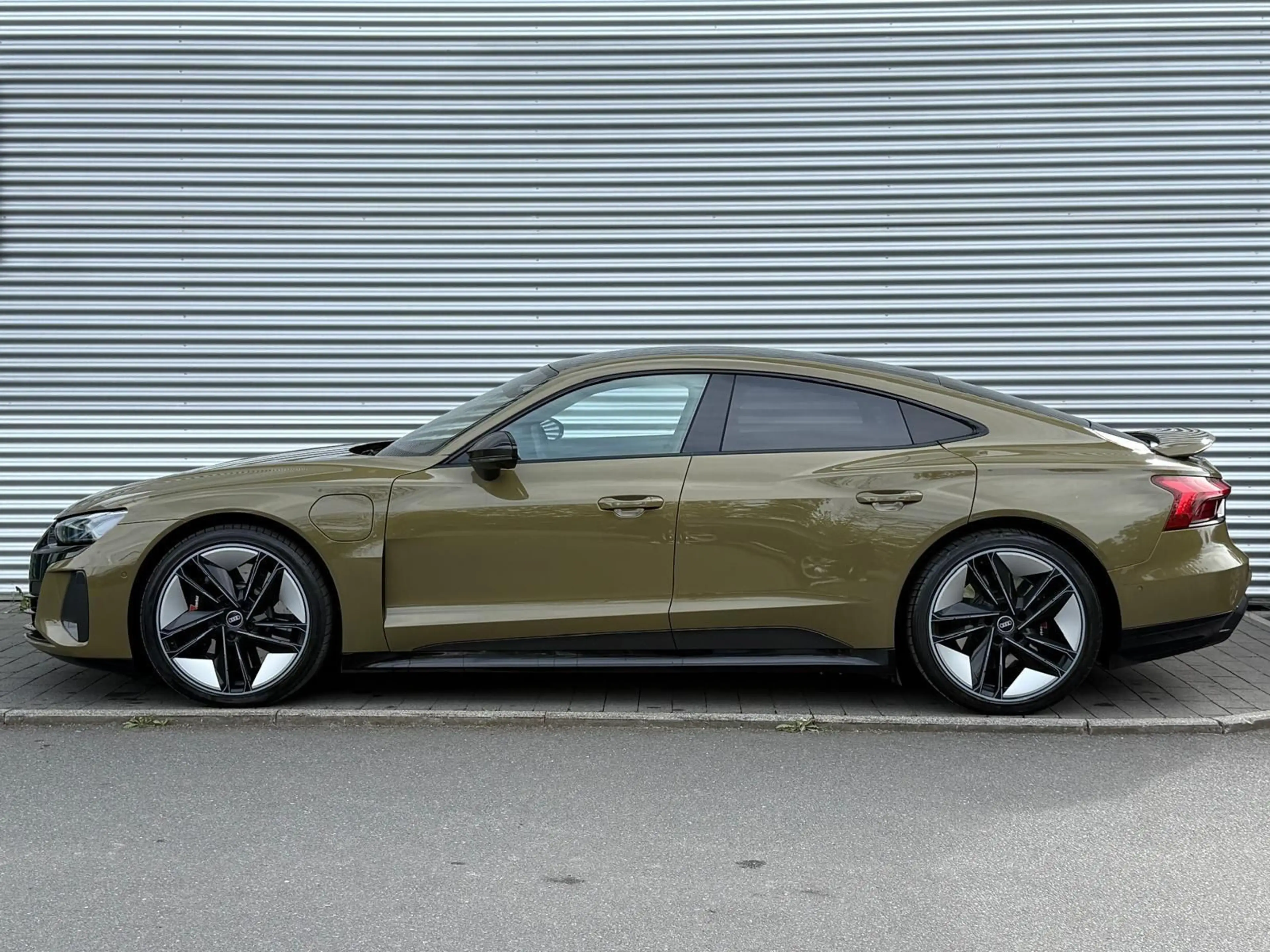 Audi RS e-tron GT +NACHTSICHT+HEAD UP+360°+CARBONDACH — photo 4