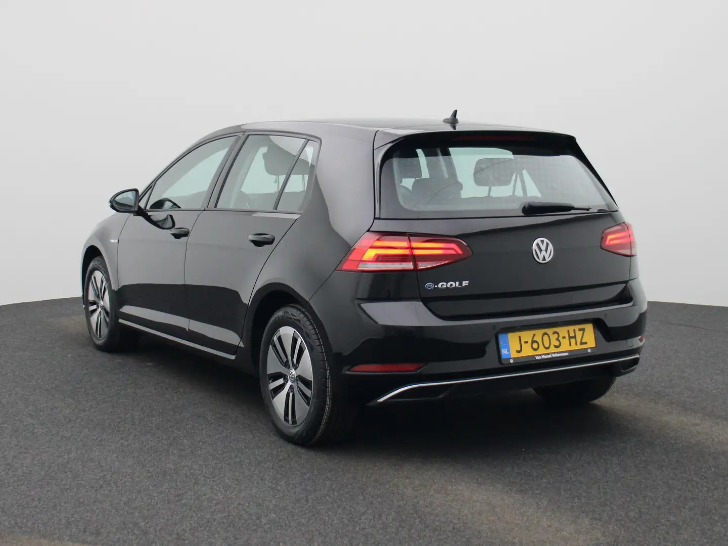 Volkswagen e-Golf E-DITION | NAVIGATIE | PARKEERSENSOREN | LED VERLI Noir - 2
