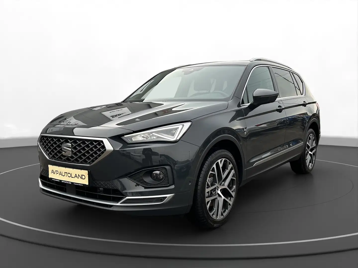 SEAT Tarraco 2.0 TSI DSG 4Drive XPERIENCNE | PANO | Grijs - 2