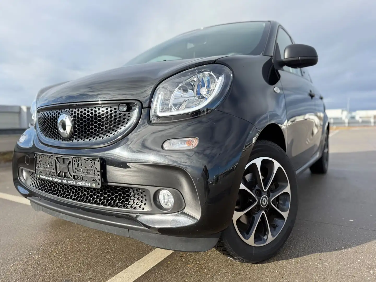 smart forFour 66kW*TURBO*AUTOM**NAVI**LED*SHZ* Blanc - 1
