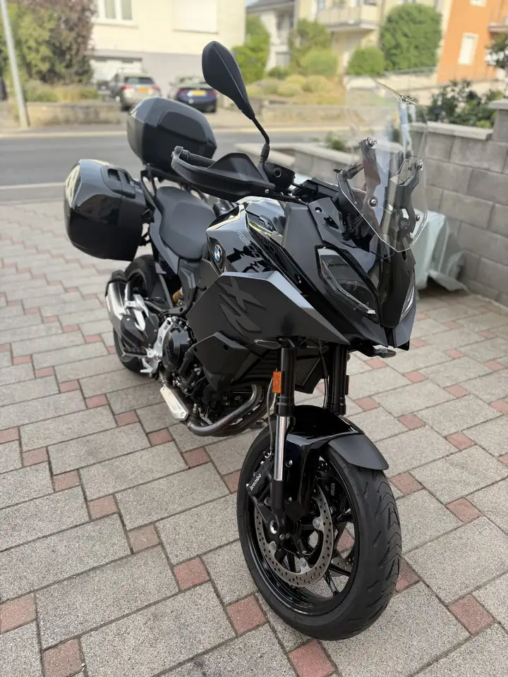 BMW F 900 XR
