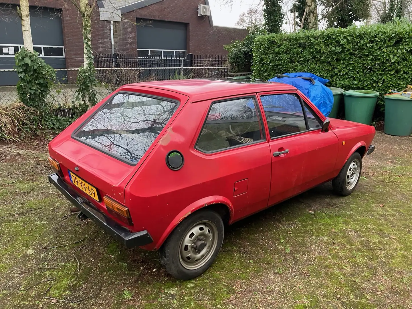 Volkswagen Polo 900 Piros - 2