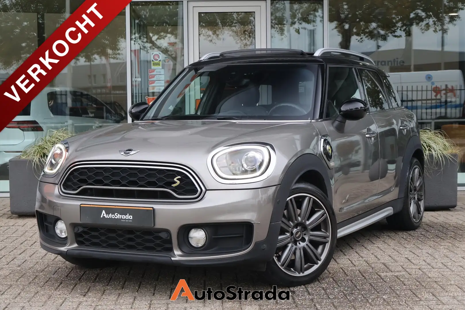 MINI Cooper SE Countryman 1.5 224pk ALL4 I Pano I LED I Climate I Stoelverwa Gris - 1