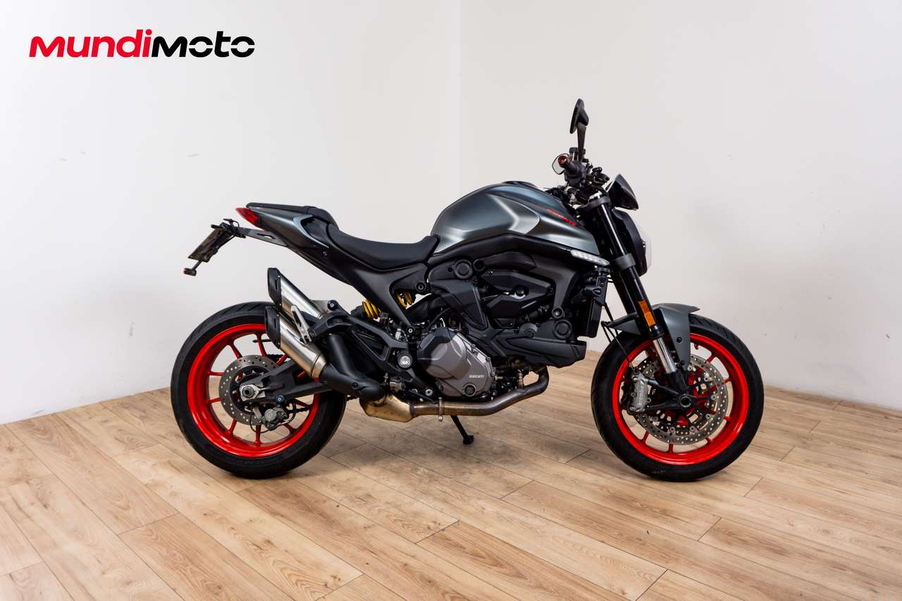 Ducati Monster 937