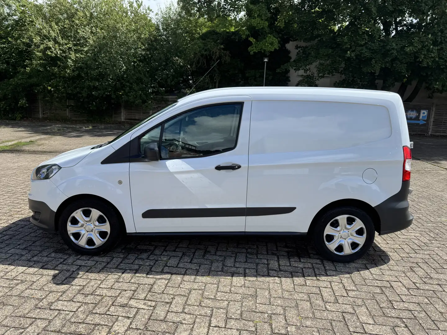 Ford Transit Courier 1.0 Ecoboost HU/AU 08.2027,Inkl 12 Monate Garantie Weiß - 1