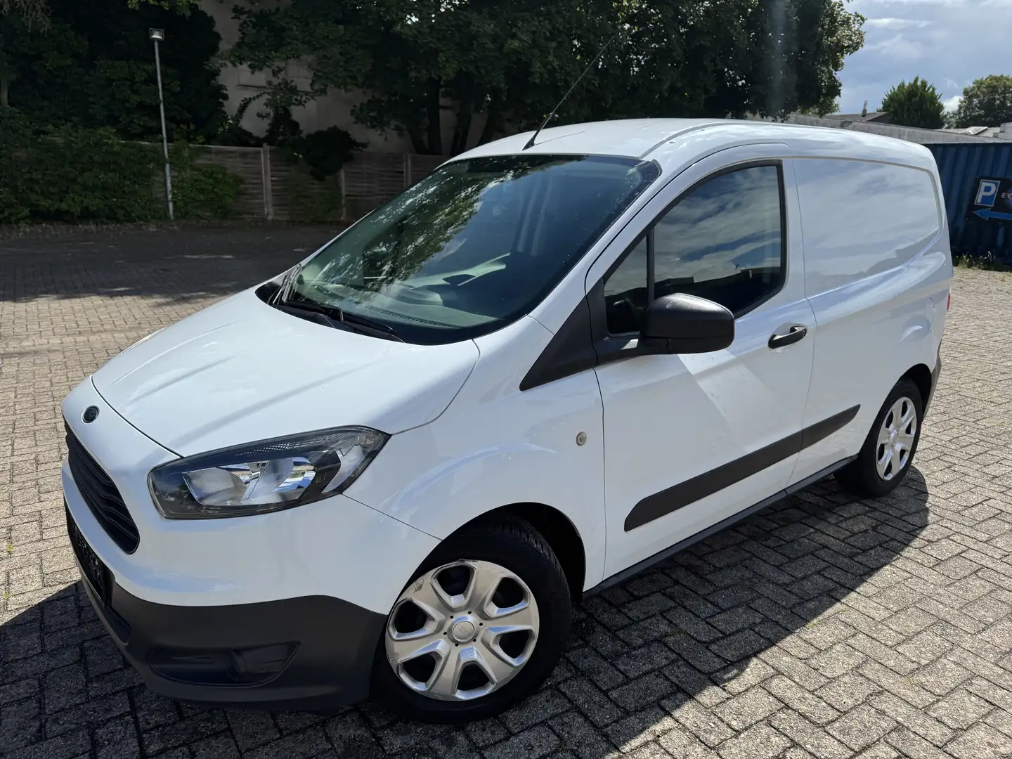 Ford Transit Courier Ecoboost HU/AU 08.2027,Inkl 12 Monate Garantie Weiß - 2