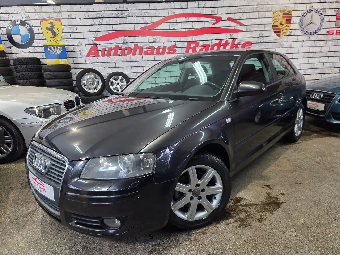 Audi A3 2.0 FSI Ambition *2. Hand*Tüv & Service NEU* Grau - 1