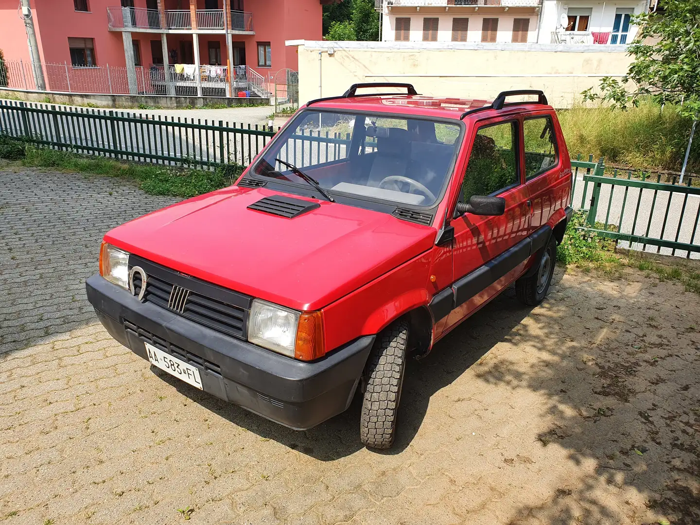 Fiat Panda Panda 1.1 Fire Trekking 4x4 cat. Rouge - 1