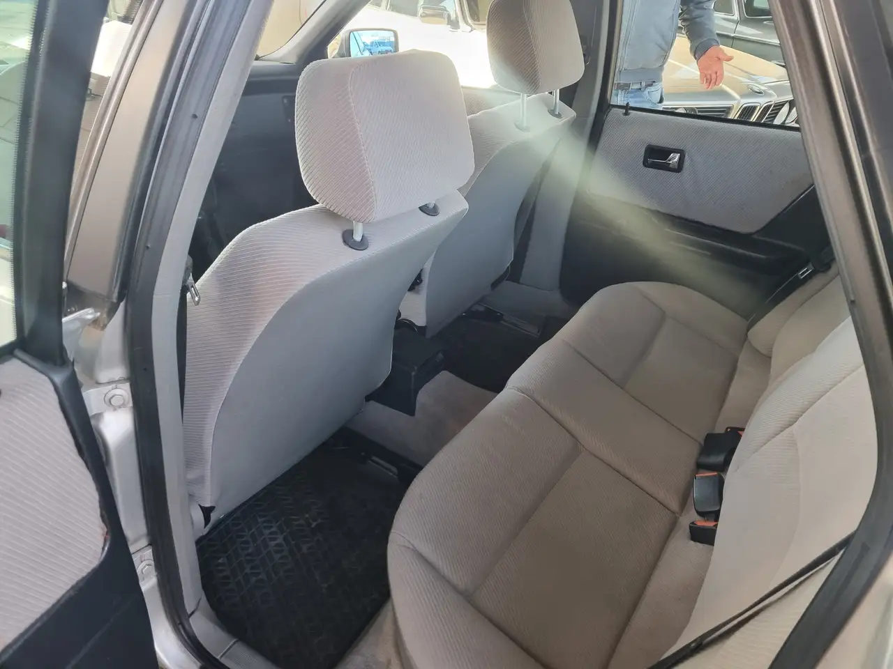 Audi 80 2,0 Topzustand!, foto 9