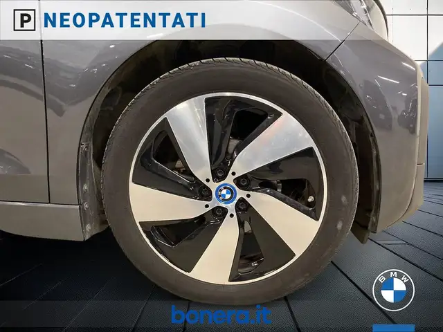 BMW I3 view 12