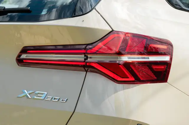 BMW X3 view 7