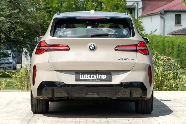 BMW X3 view 5