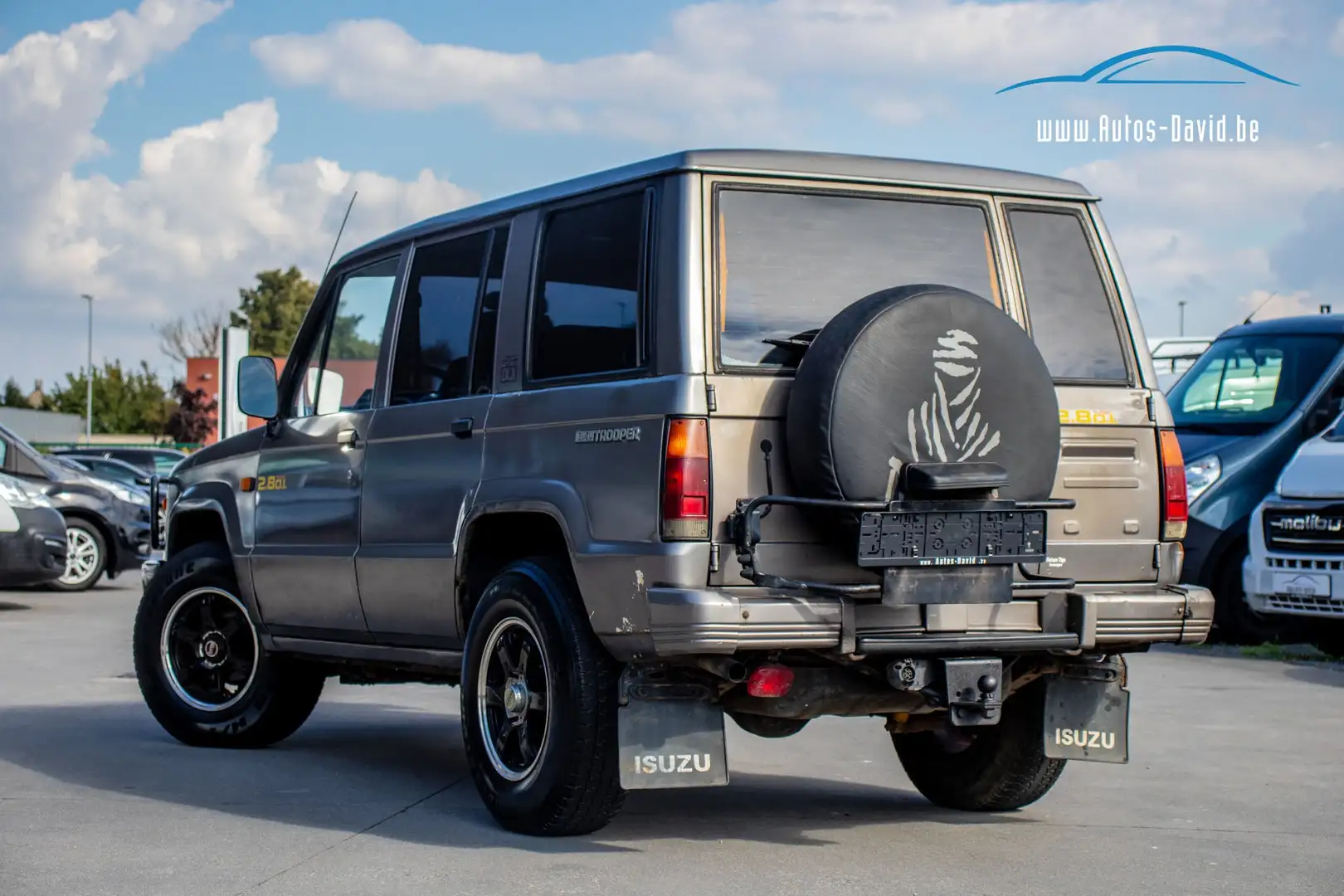 Isuzu Trooper 2.8 turbo diesel intercooler 4x4 / OLDTIMER Šedá - 2