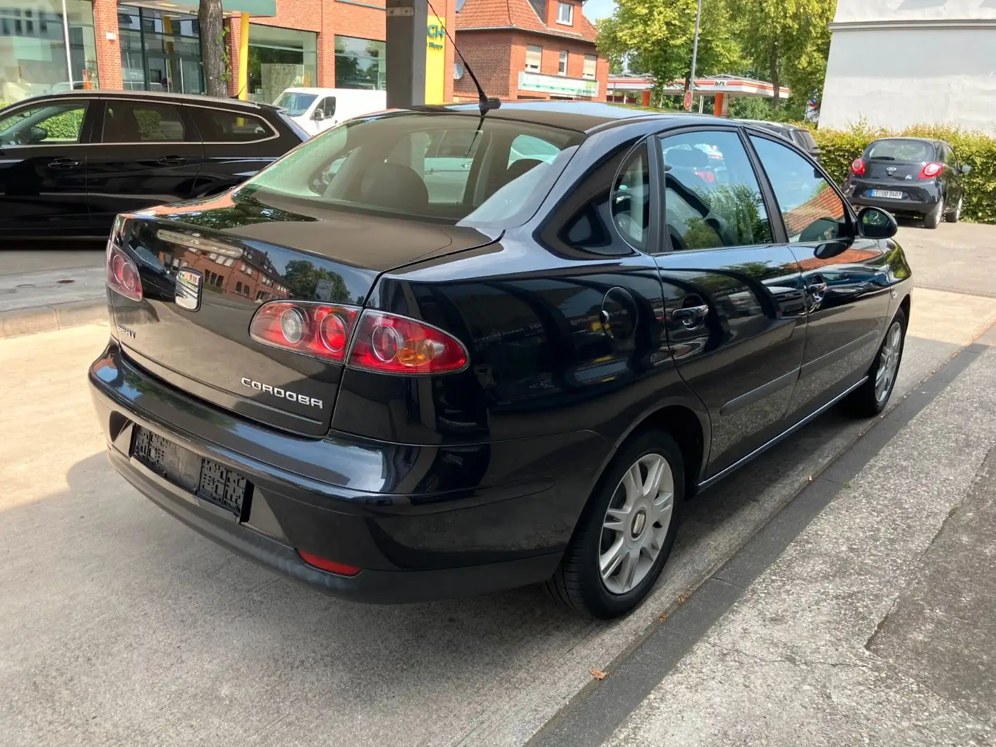 SEAT Cordoba Lim. Sport  1- Hand   Tüv Neu !!! Noir - 2