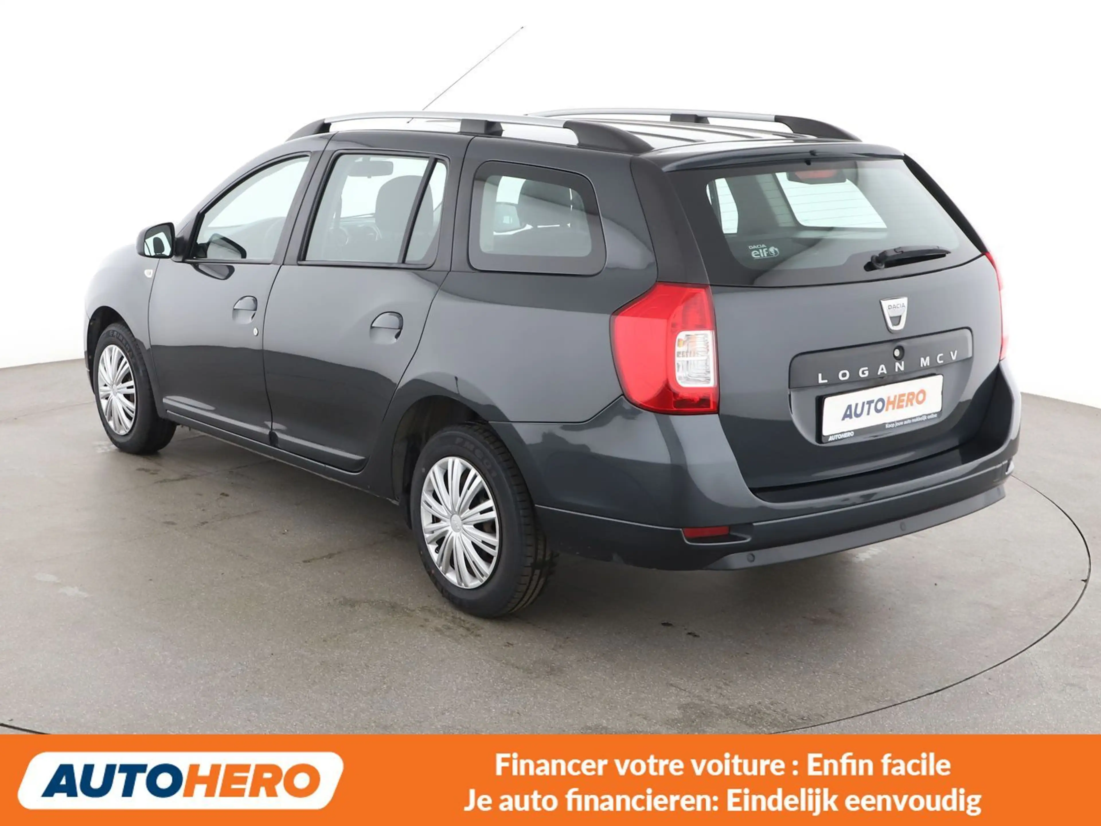 Dacia Logan 0.9 TCe Comfort — photo 4