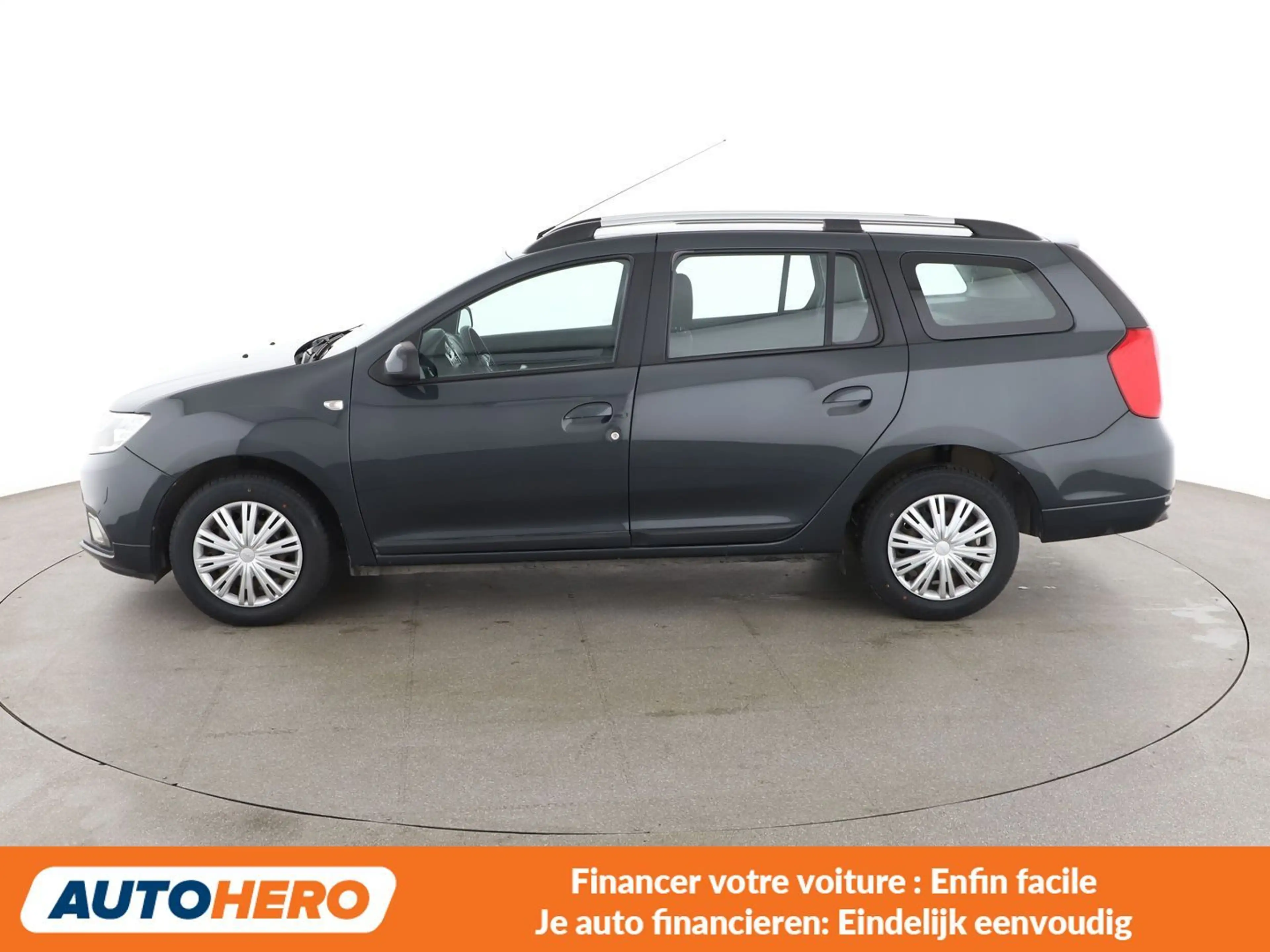 Dacia Logan 0.9 TCe Comfort — photo 3