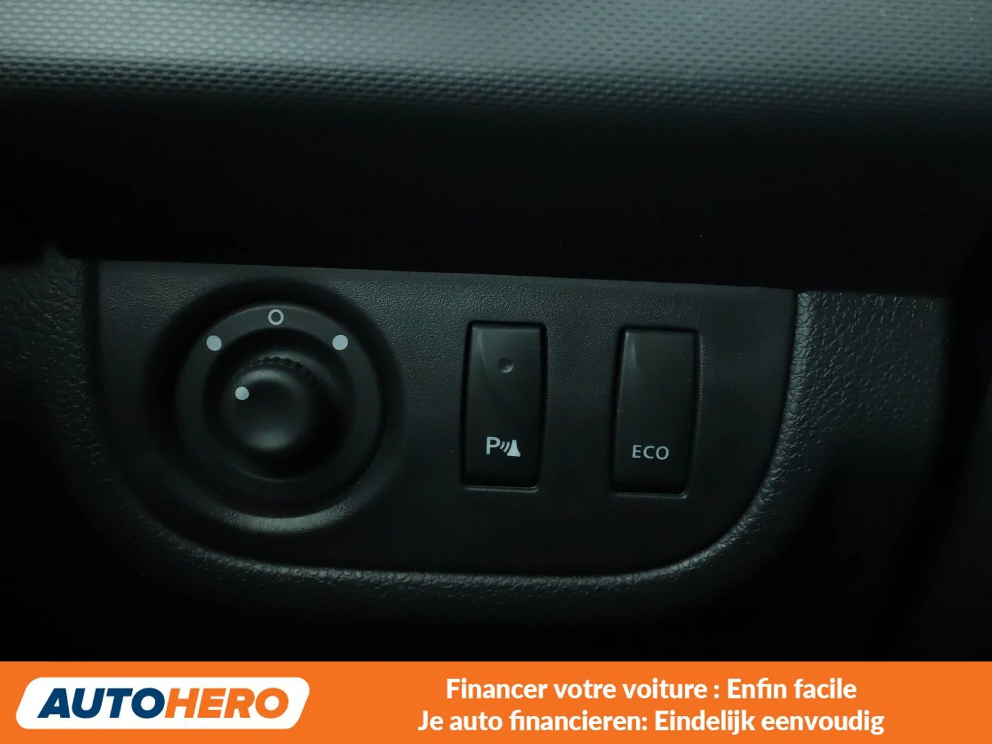 Dacia Logan 0.9 TCe Comfort — photo 15