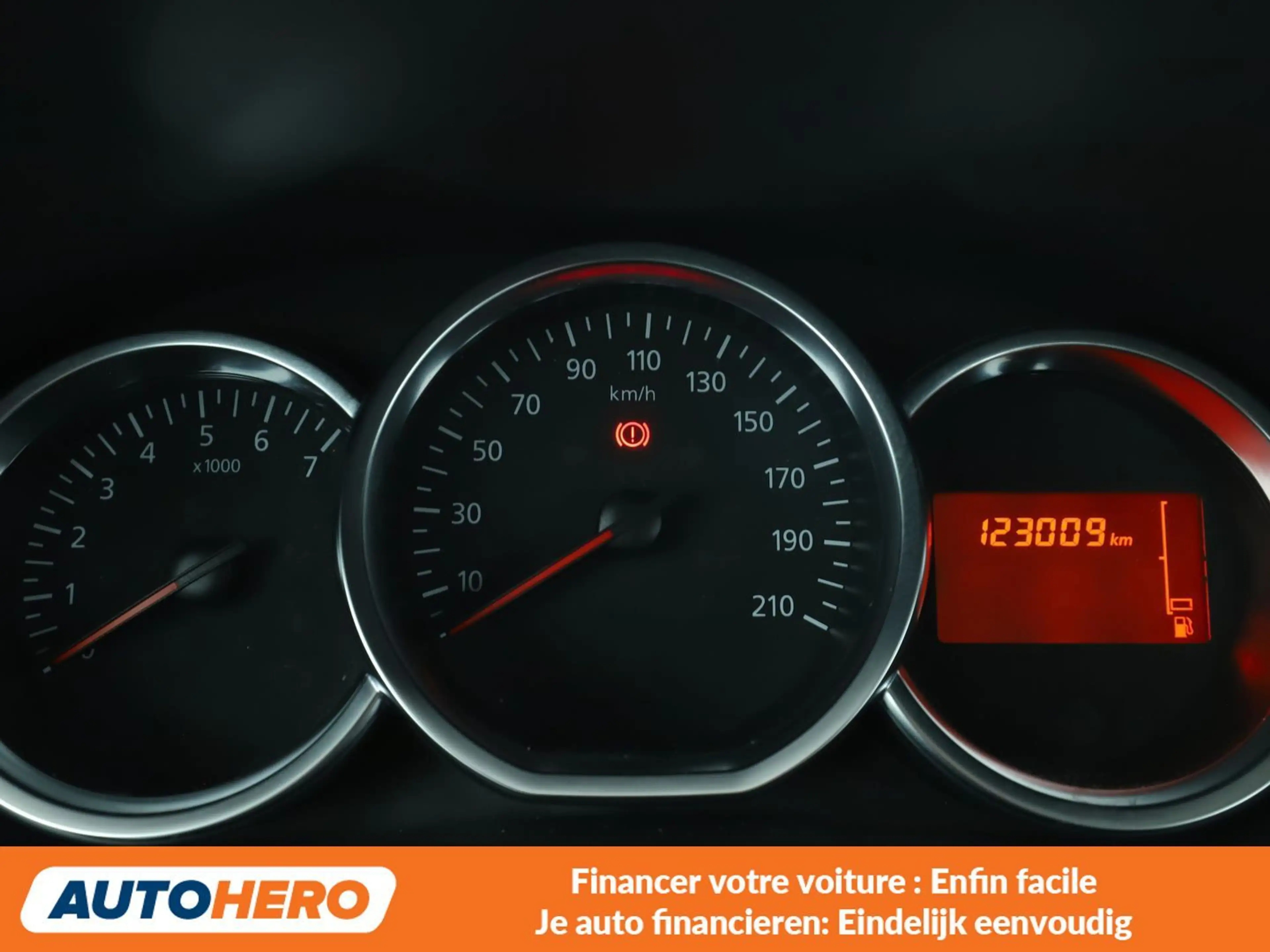 Dacia Logan 0.9 TCe Comfort — photo 6