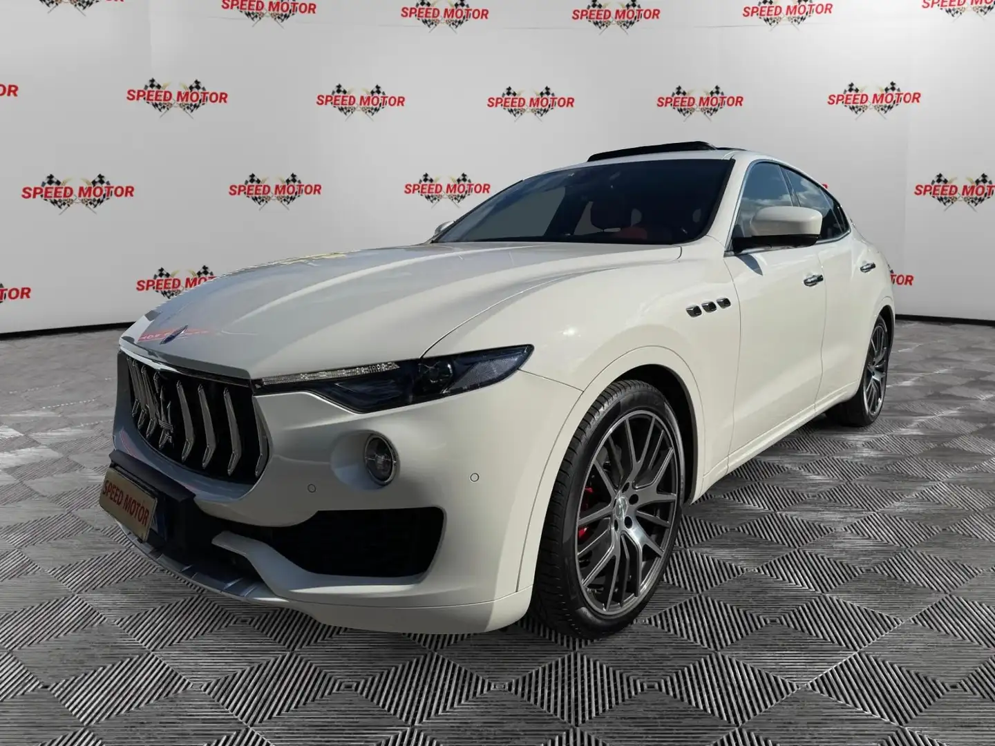 Maserati Levante Levante V6 Diesel AWD, TETTO APRIBILE, FULL LED Bianco - 1