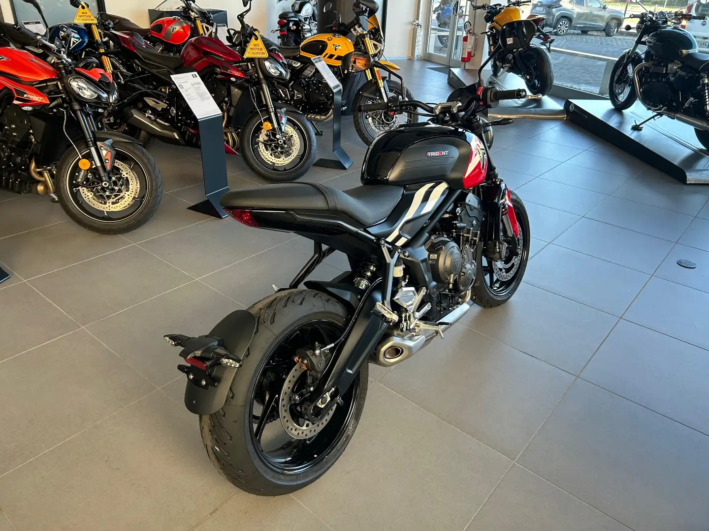 Triumph Trident 660 Červená - 2