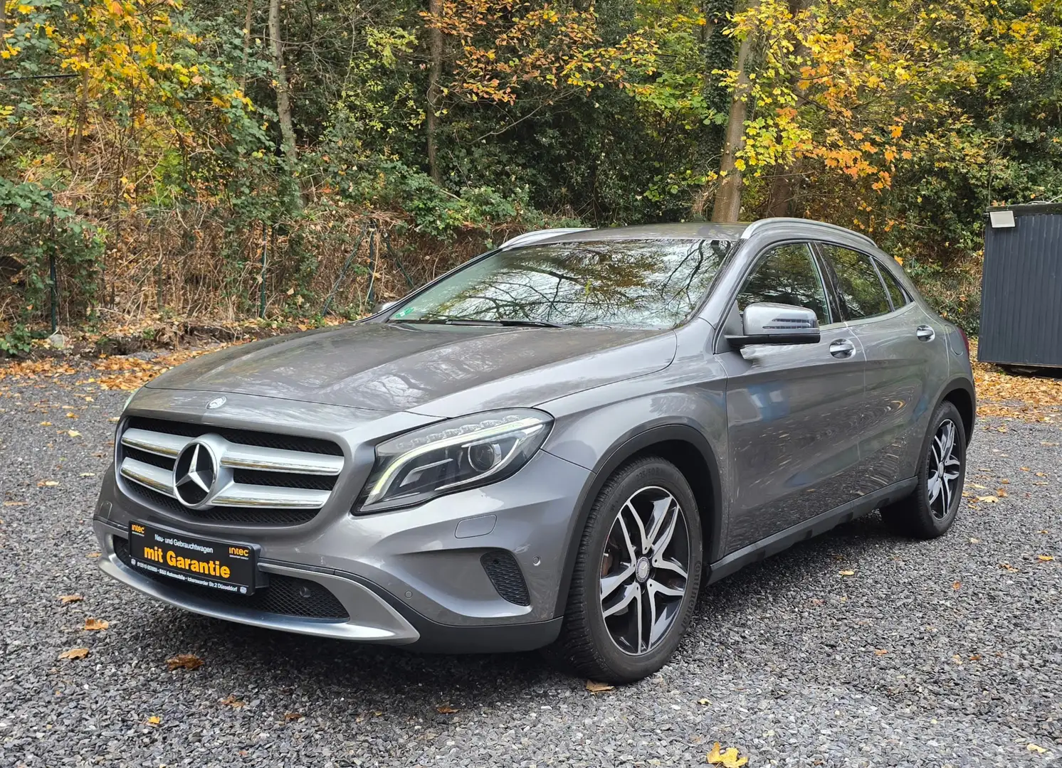 Mercedes-Benz GLA 200 GLA 200 Automatik |Großes Bildschirm|XENON Grau - 2
