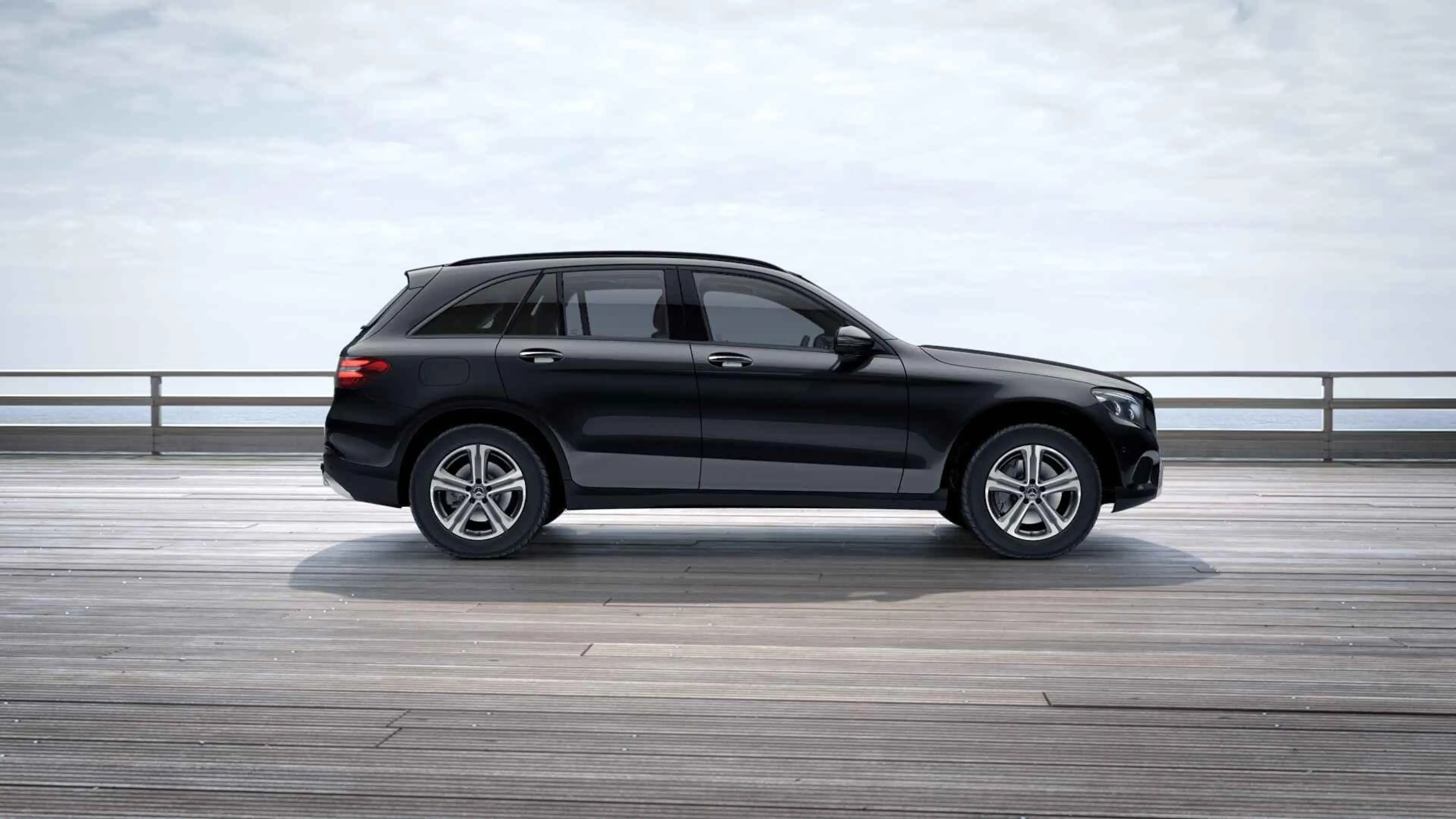 Mercedes-Benz GLC 250 4MATIC Premium Plus | Trekhaak | Panoramadak | Sto — photo 3