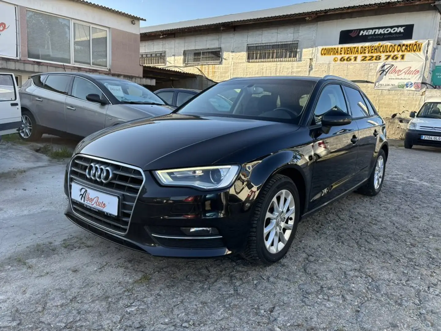 Audi A3 Sportback 1.6TDI Attracted 105 Schwarz - 1