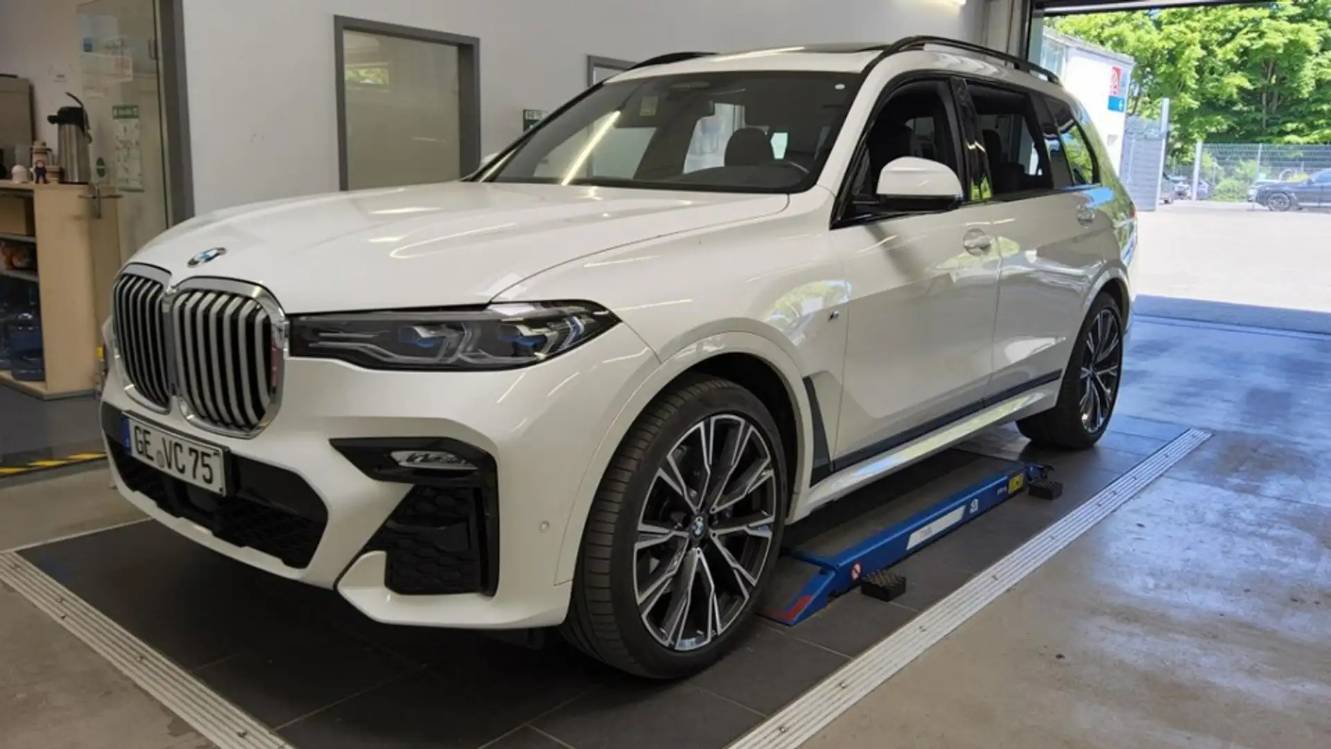 BMW X7 xDrive40d M Sportpaket Innovationsp. Head-Up Weiß - 2