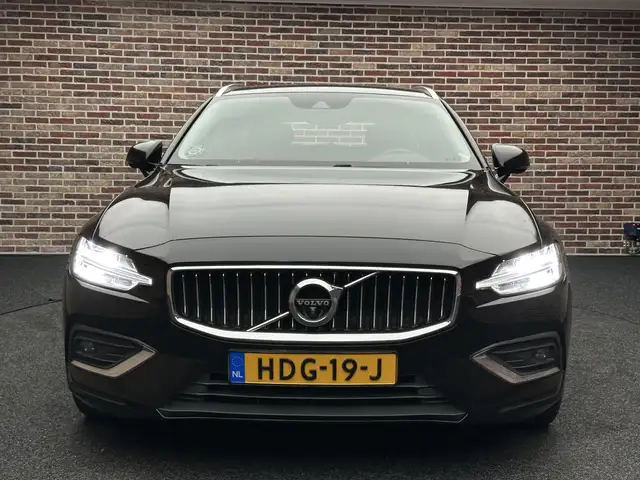 Volvo V60 view 5
