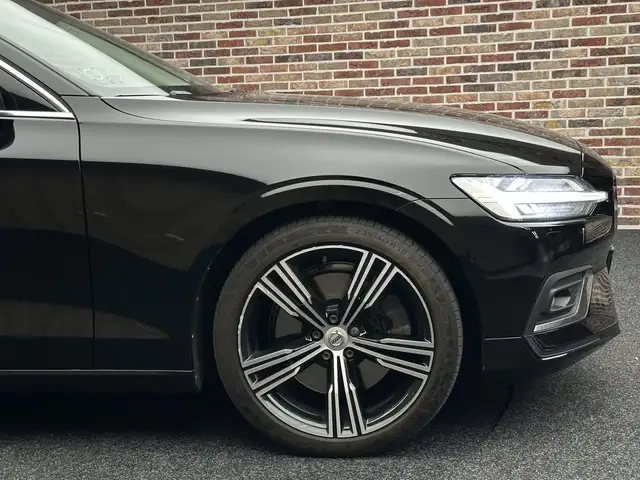 Volvo V60 view 8