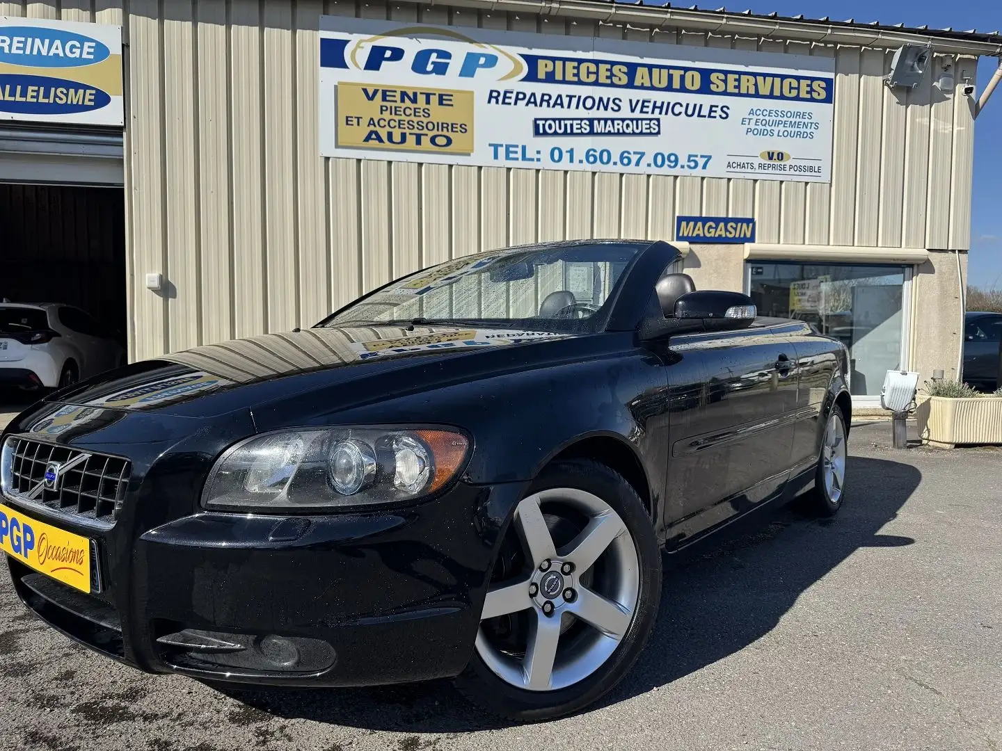 Volvo C70 2.0 D 136CH SUMMUM Noir - 1