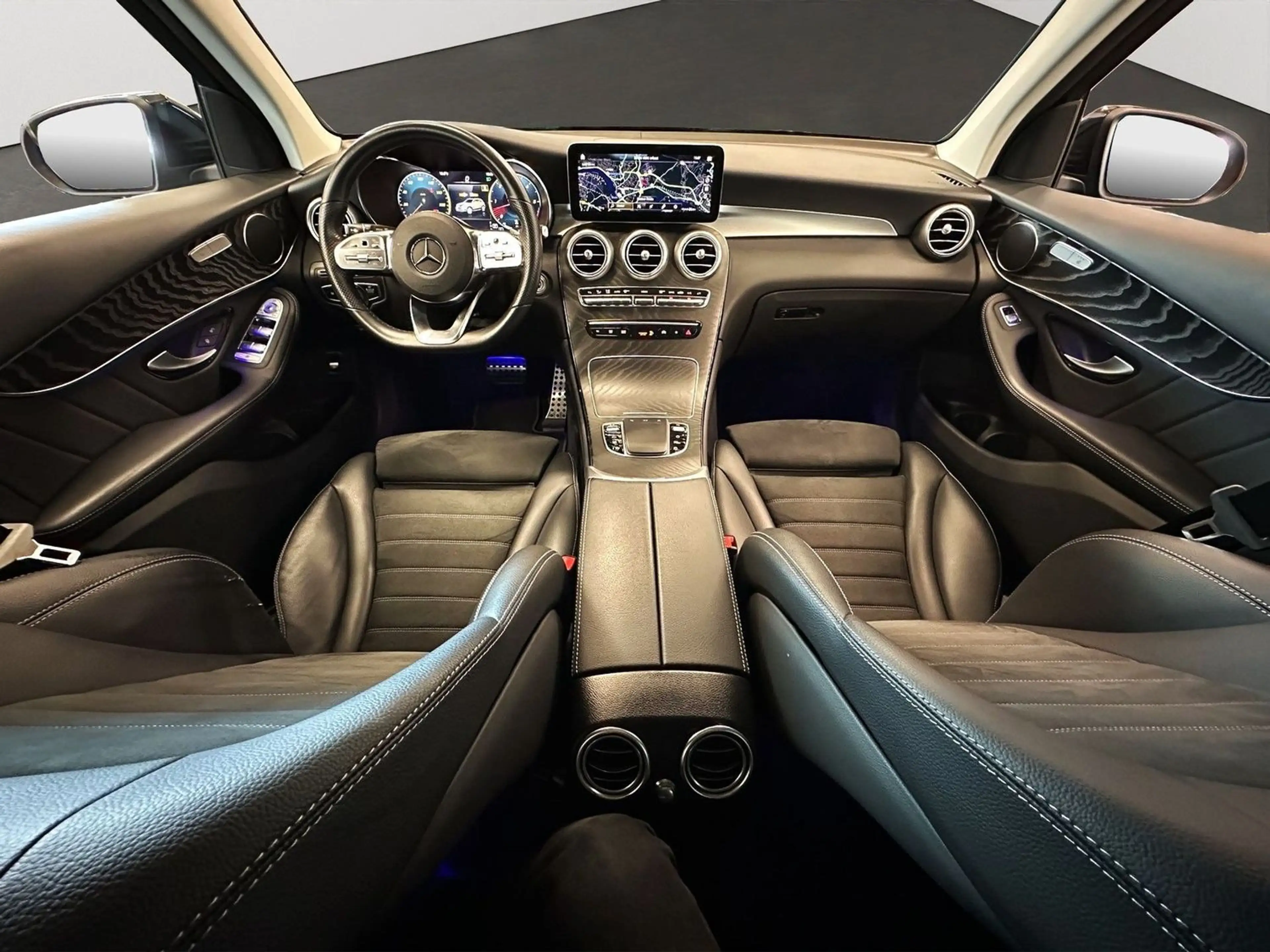 Mercedes-Benz GLC 400 d4Matic AMG-Line LED Kamera 20-Zoll AHK — photo 14