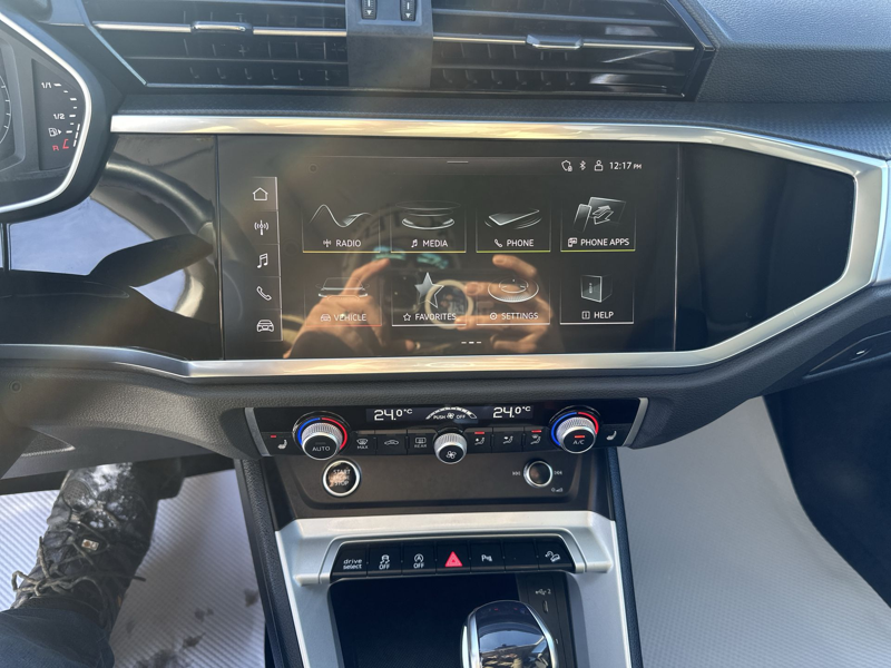 2025 Audi Q3 40 TFSI quattro - $142.79 /Wk 2,000 cc 4 cyl thumb 24
