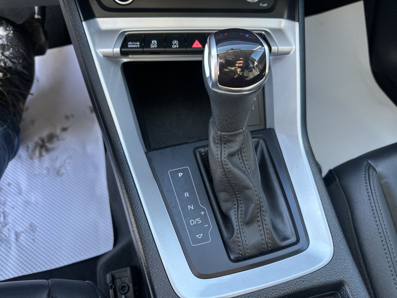 2025 Audi Q3 40 TFSI quattro - $142.79 /Wk 2,000 cc 4 cyl thumb 26
