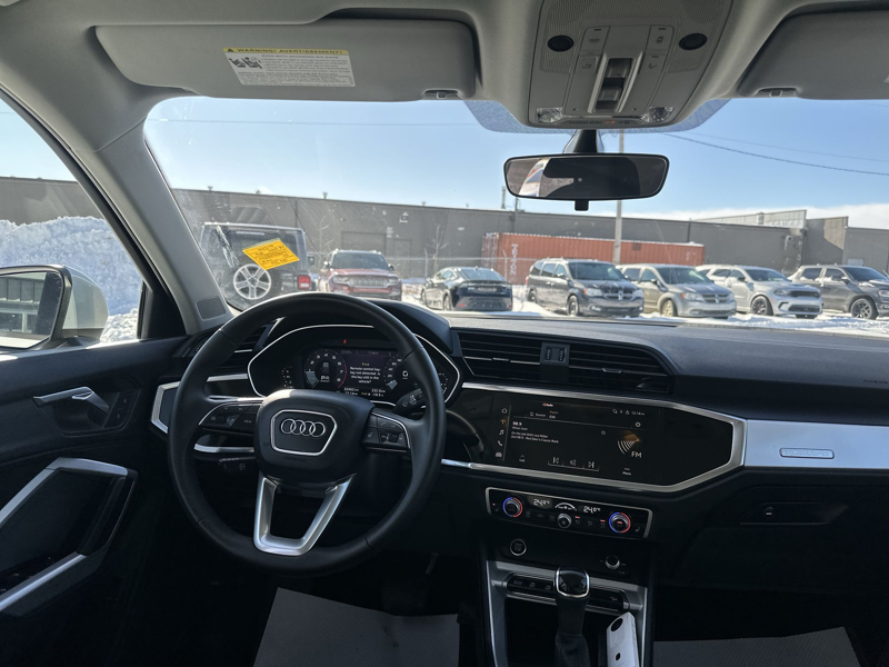 2025 Audi Q3 40 TFSI quattro - $142.79 /Wk 2,000 cc 4 cyl thumb 11