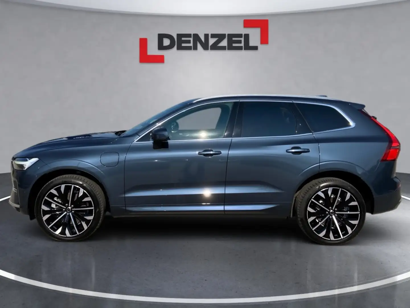 Volvo XC60 T6 AWD Plug-In Hybrid Ultra Bright Blau - 2