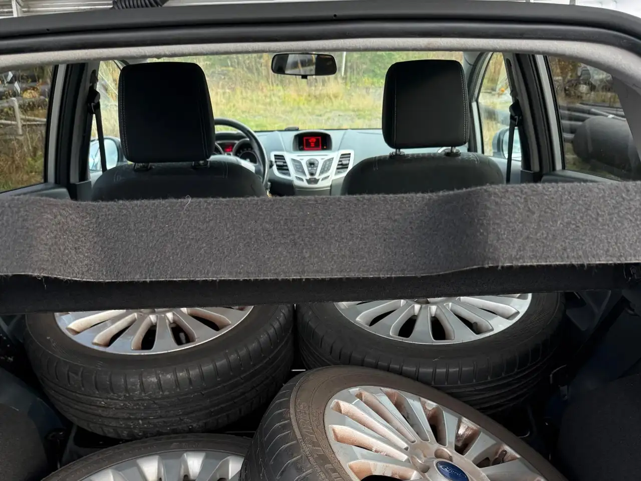 Ford Fiesta 5 portes — photo 11