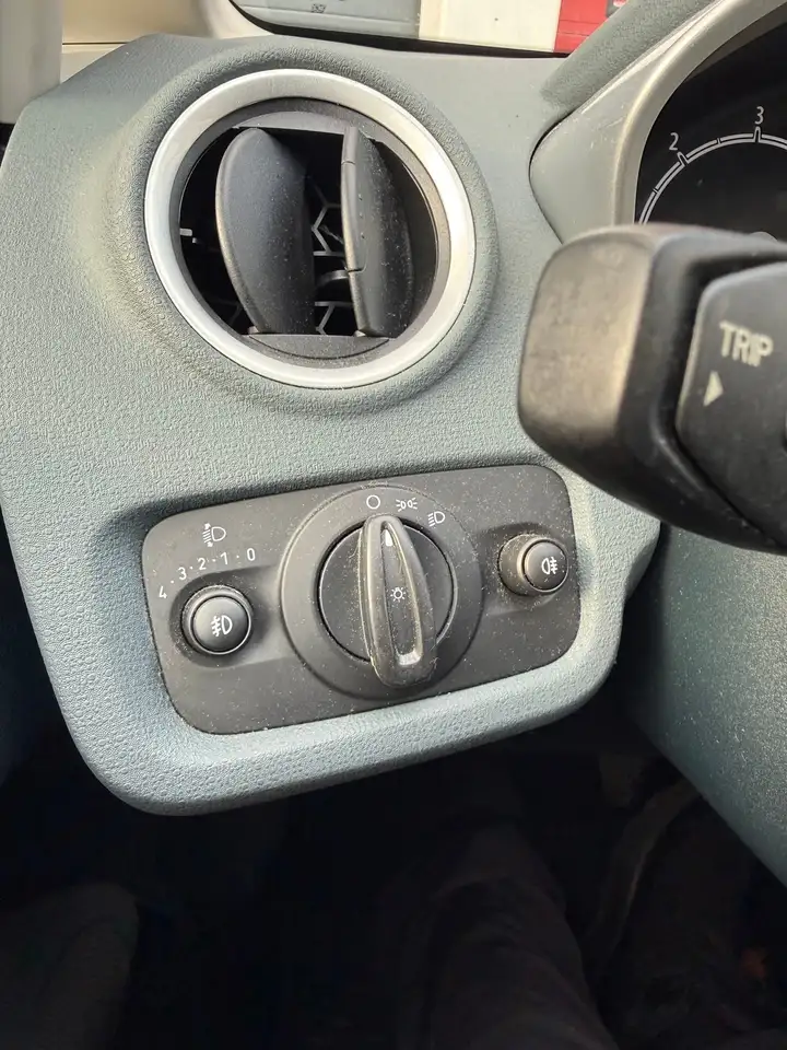 Ford Fiesta 5 portes — photo 10