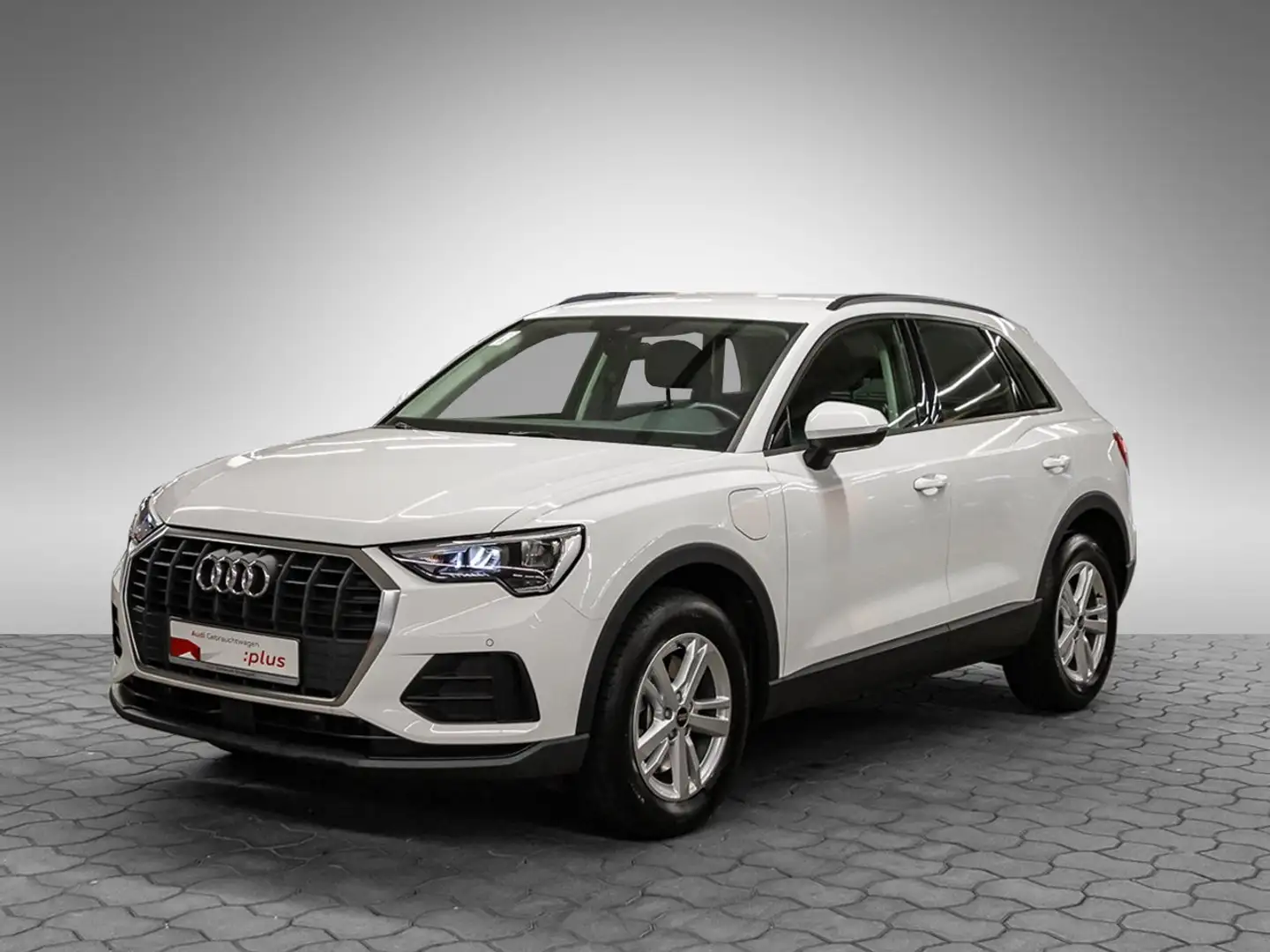 Audi Q3 45 TFSI e LED Navi  ACC Sitzheizung 360° AHK Blanc - 2